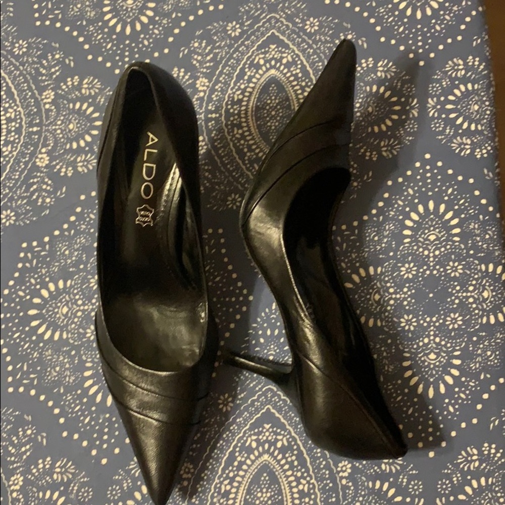 ALDO black heels 👠